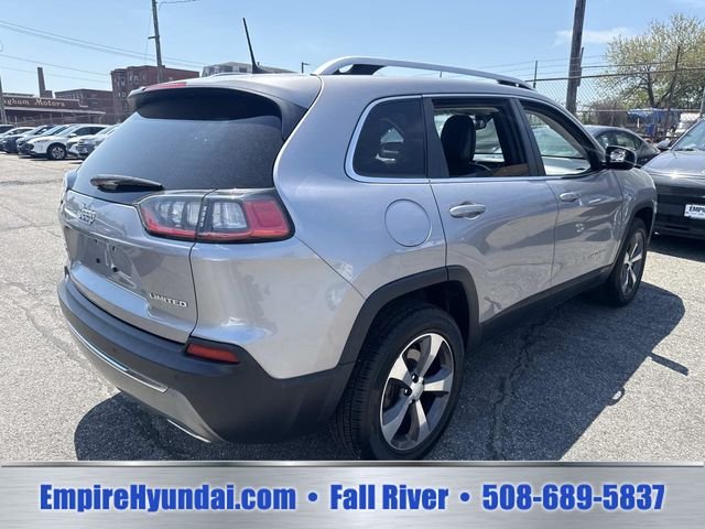 Used 2019 Billet Silver Metallic Jeep Limited image 8