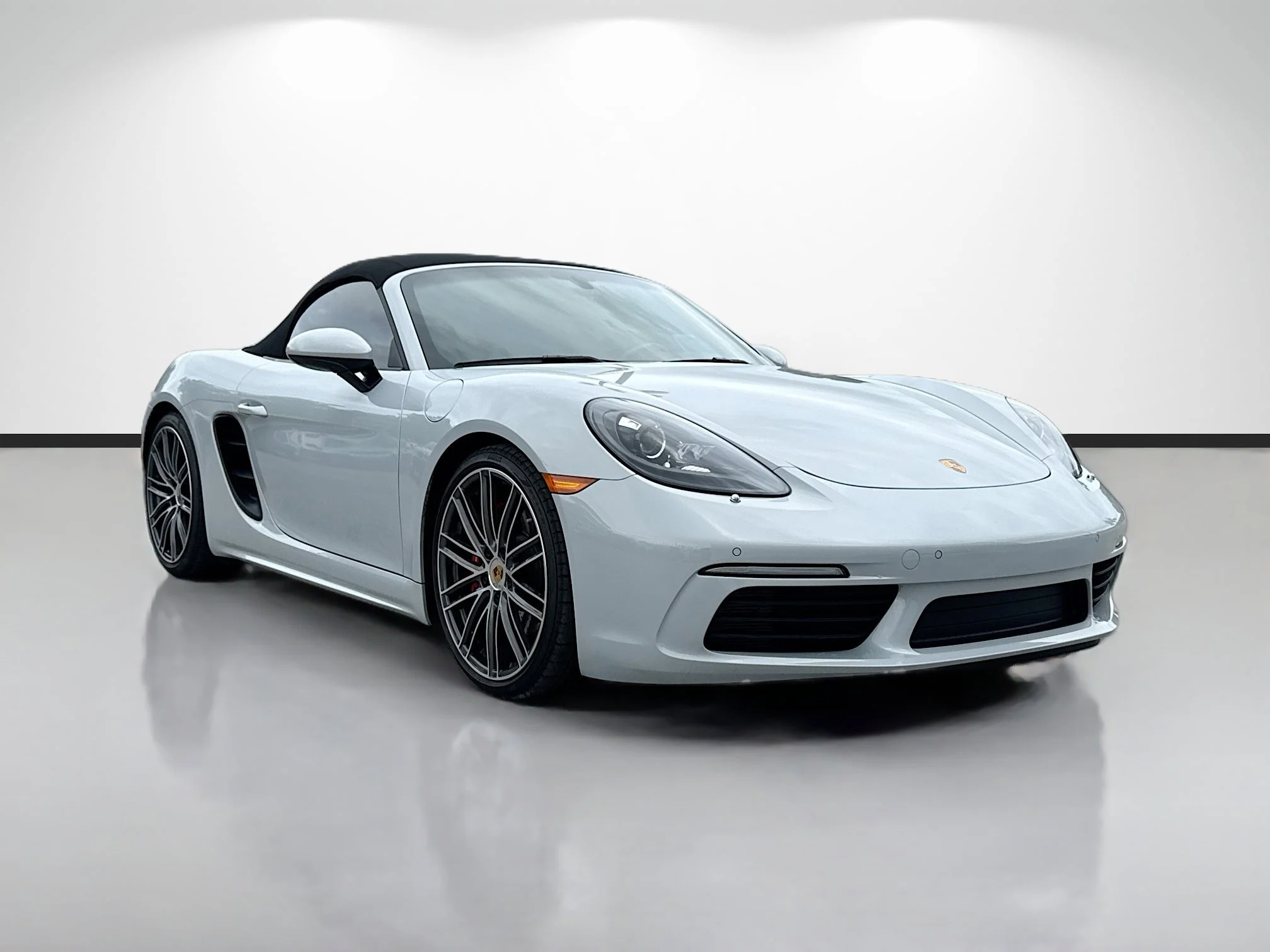 2024 Porsche 718 Boxster S's photo