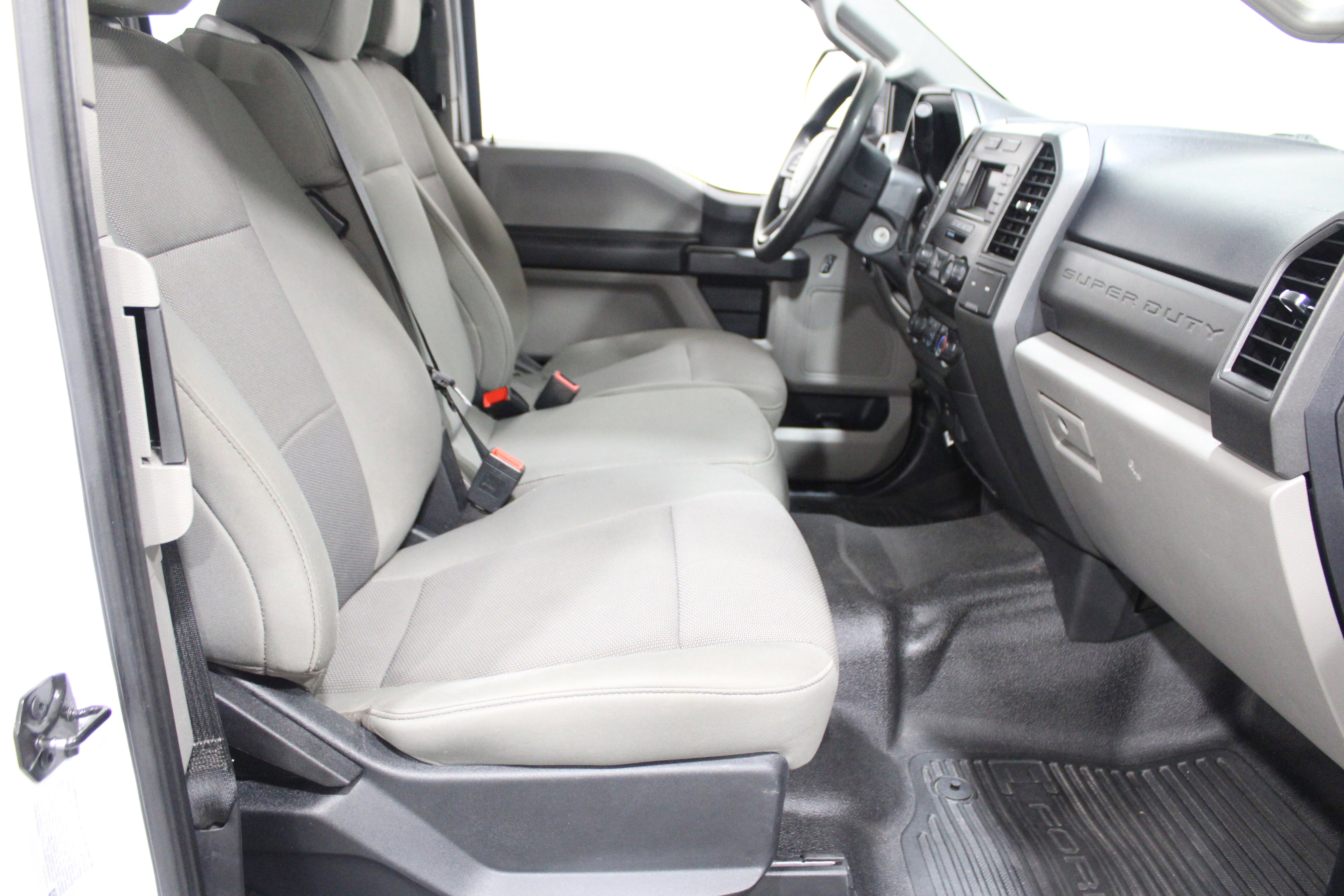 2020 Ford F-350 Super Duty Chassis Cab XL - Photo 20