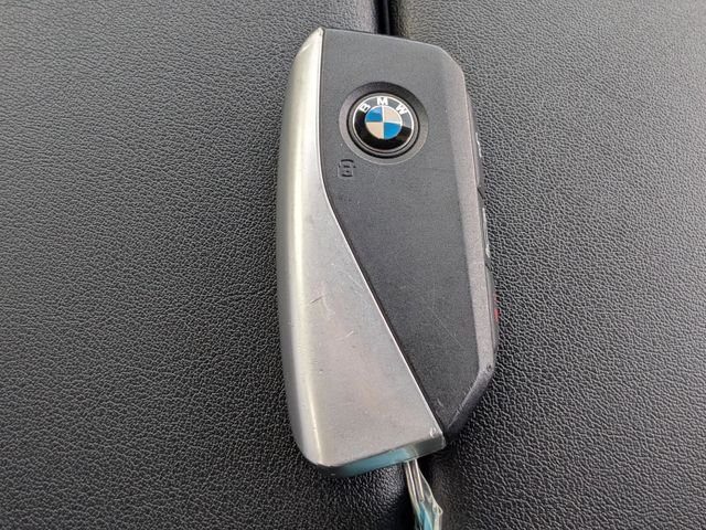 Used 2025 Black BMW xDrive40i image 31