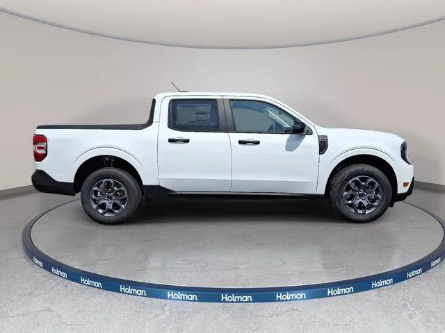 New 2026 Oxford White Ford XLT image 3