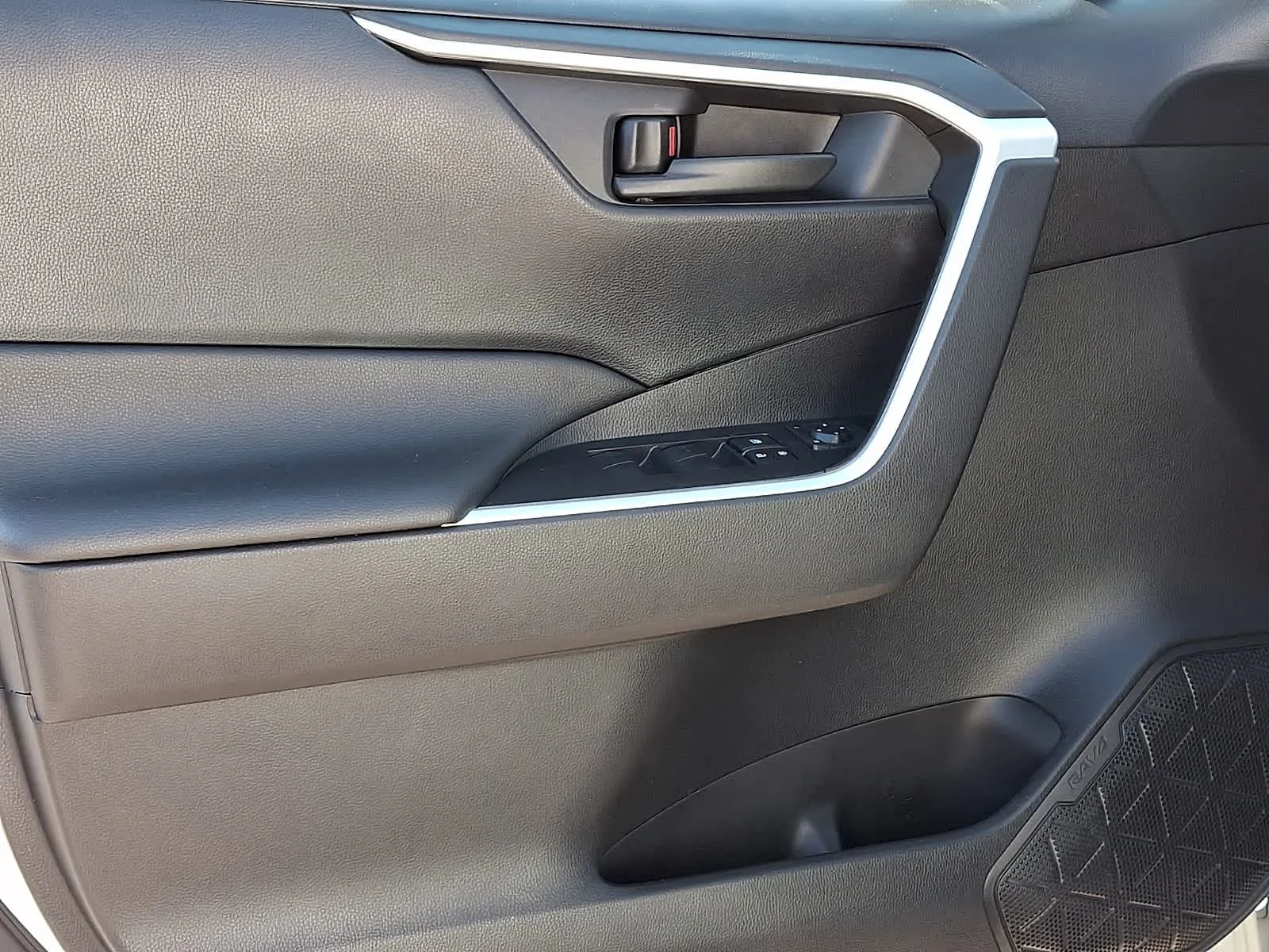 Certified Used 2021 Super White Toyota LE image 14