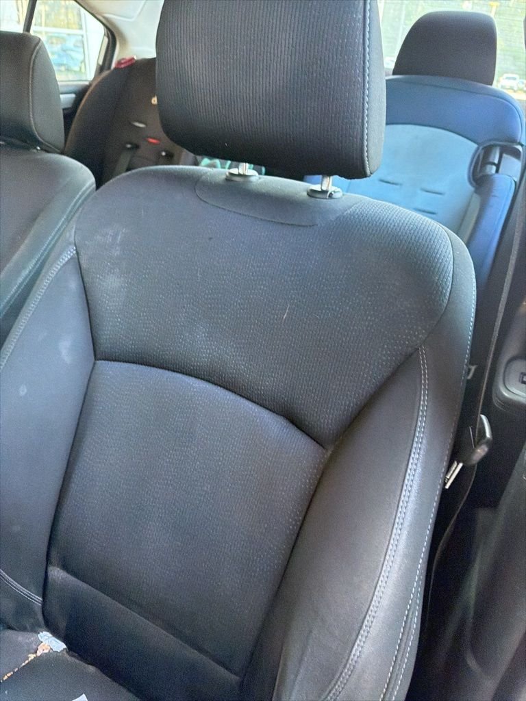 Used 2018 Silver Subaru 2.5i image 5