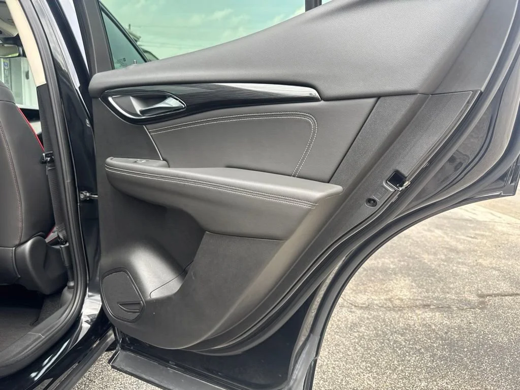 Used 2023 Ebony Twilight Metallic Buick Essence image 20