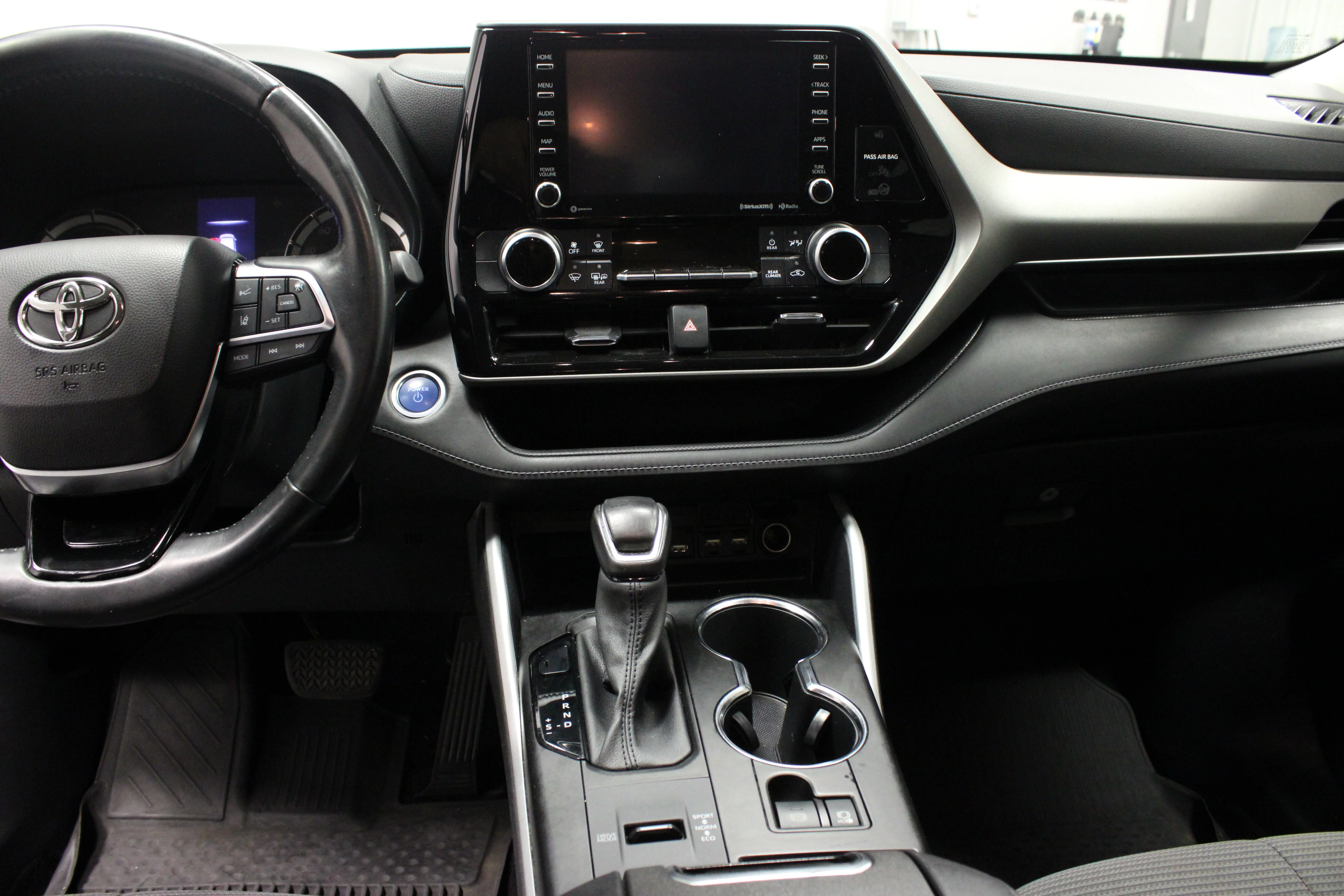 Used 2021 Midnight Black Metallic Toyota LE image 24