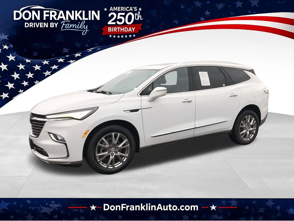2023 Buick Enclave Essence AWD's photo