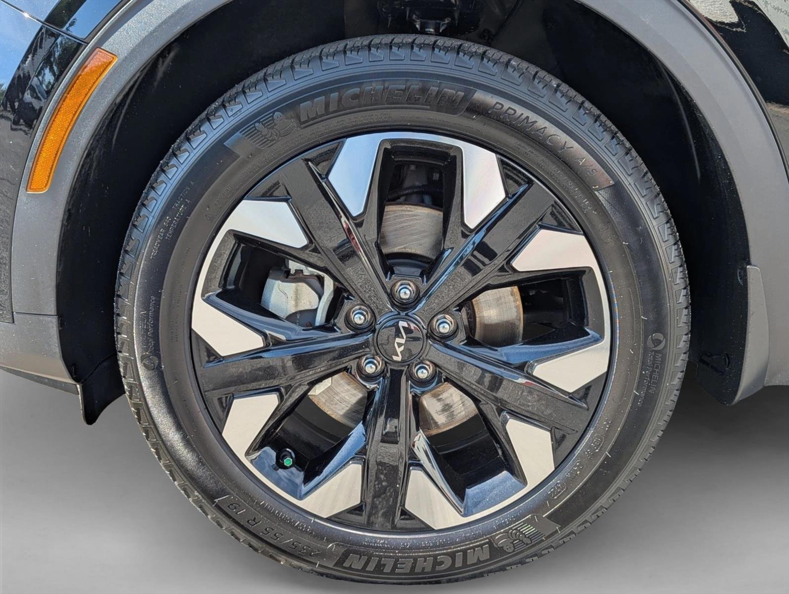 Used 2023 Ebony Black Kia X-Line image 9