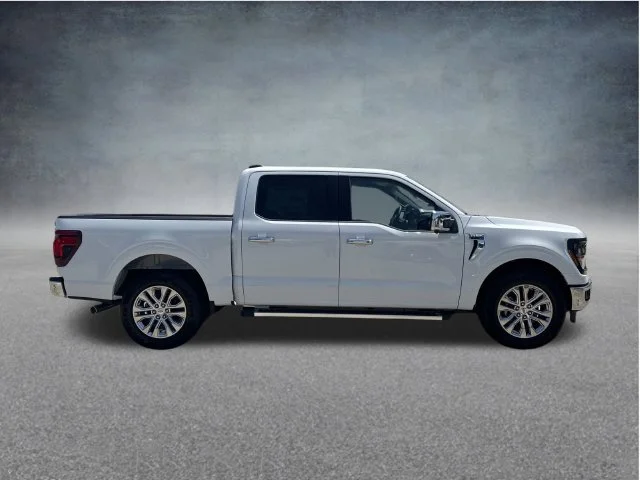 New 2026 Oxford White Ford XLT image 10