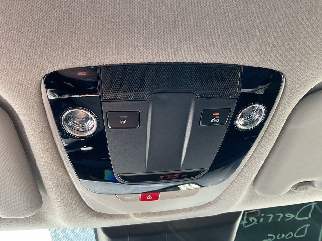 Used 2026 Snow White Pearl Kia EX image 22