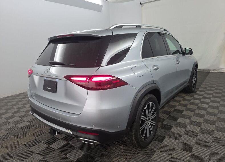 Used 2025 Cirrus Silver Metallic Mercedes-Benz GLE 350 image 2