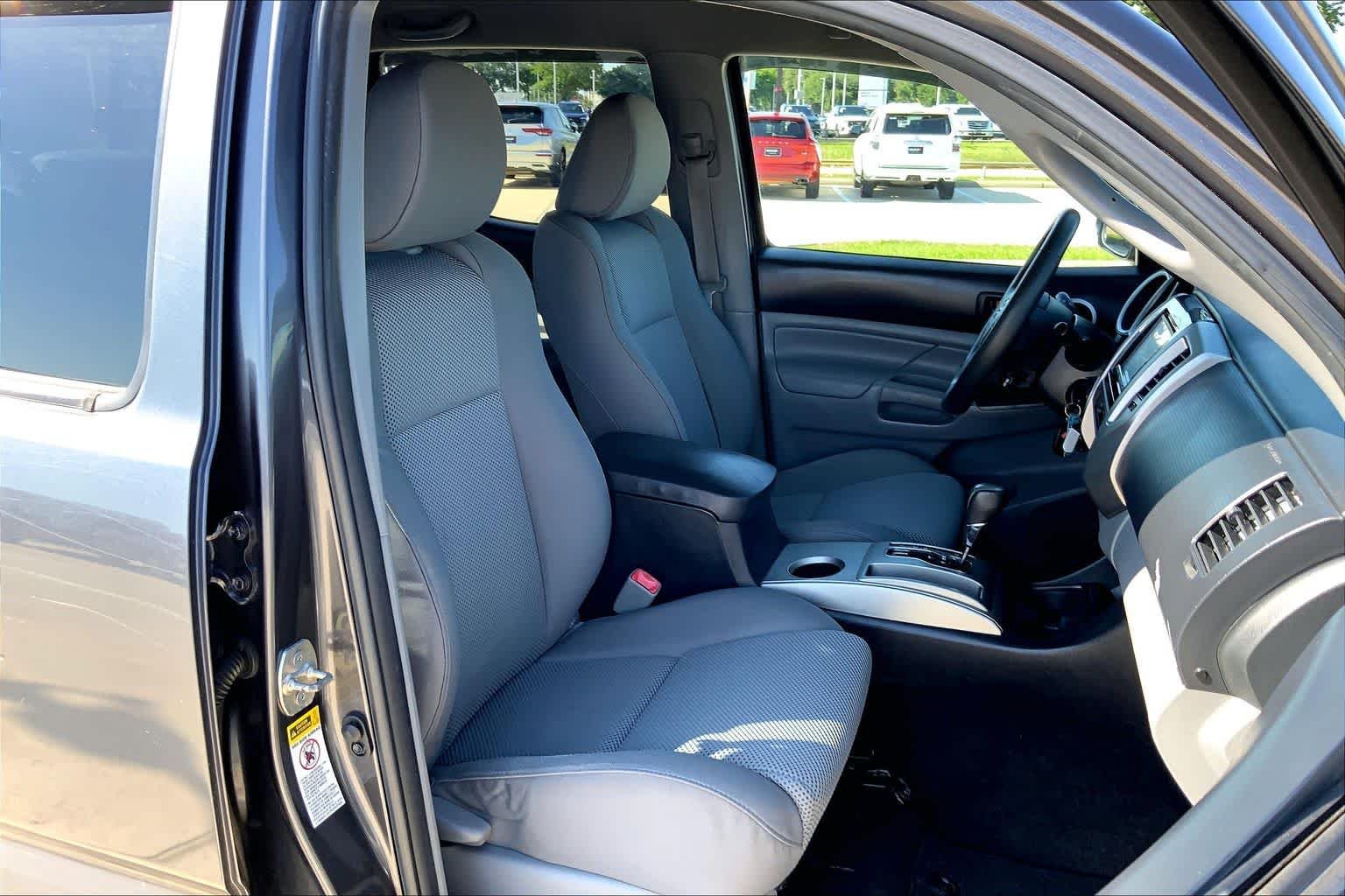 Used 2013 Magnetic Gray Metallic Toyota  image 9