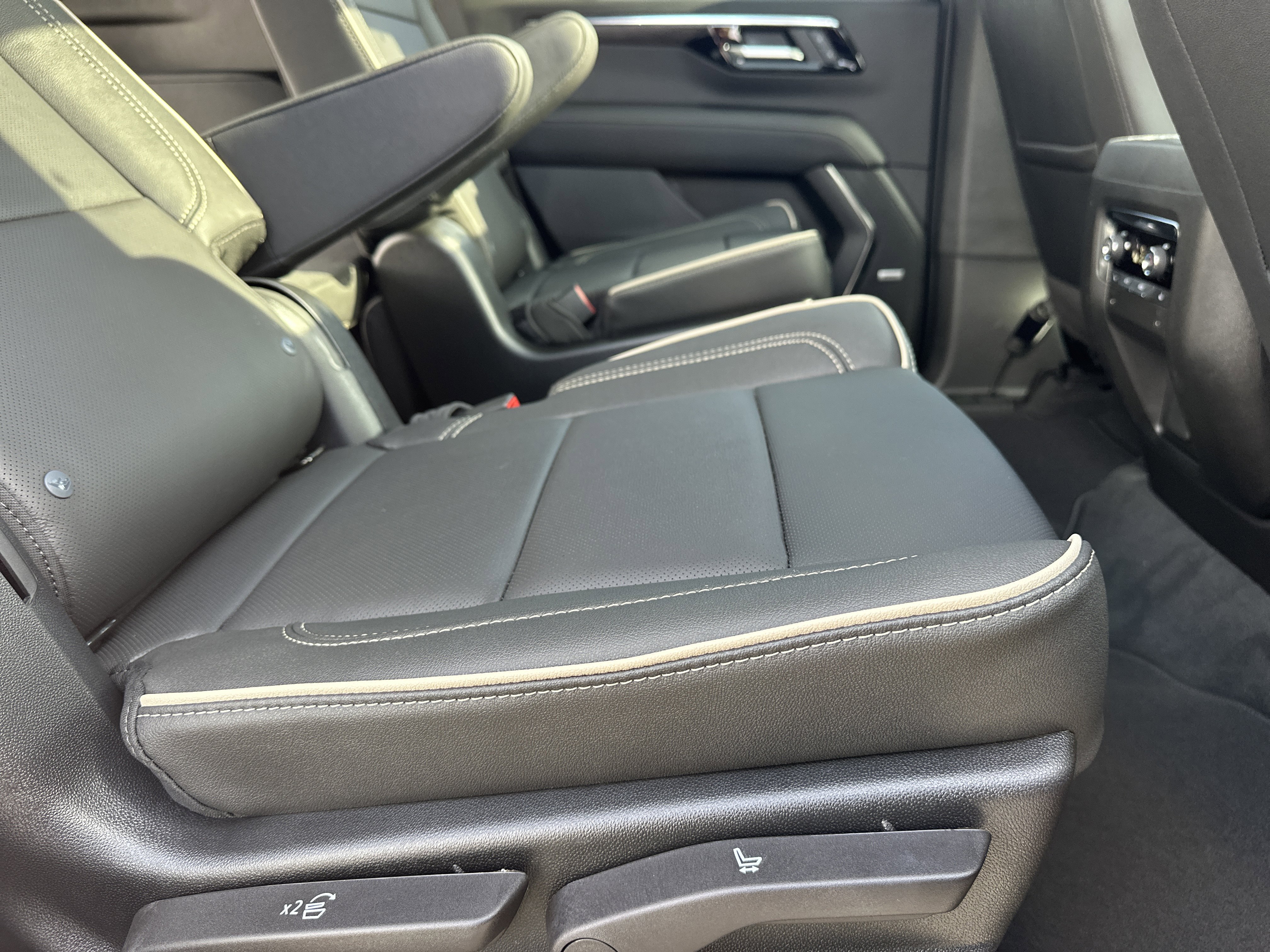 2026 Chevrolet Tahoe Premier - Photo 16