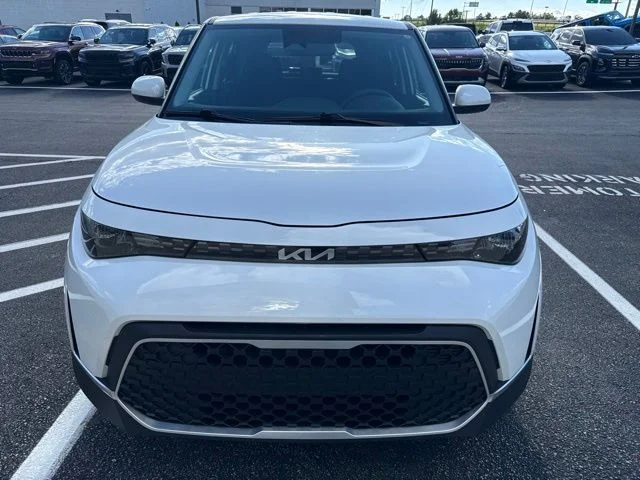 Used 2023 White Kia LX image 7