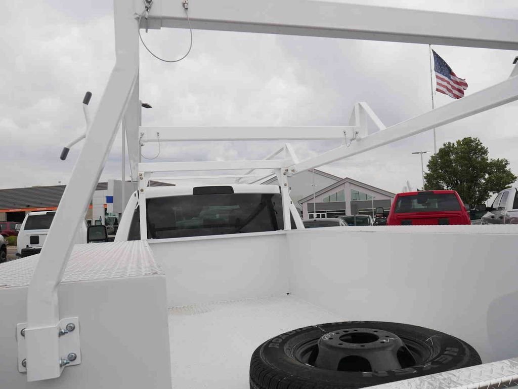 New 2026 Bright White Clear-Coat Exterior Paint RAM TRADESMAN image 19
