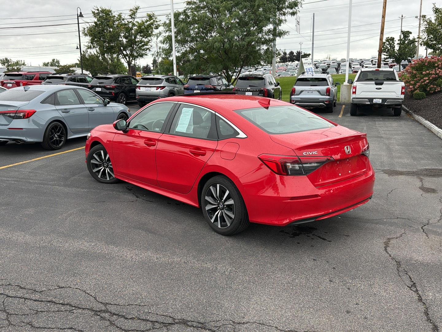 Used 2024 Rallye Red Honda EX image 5