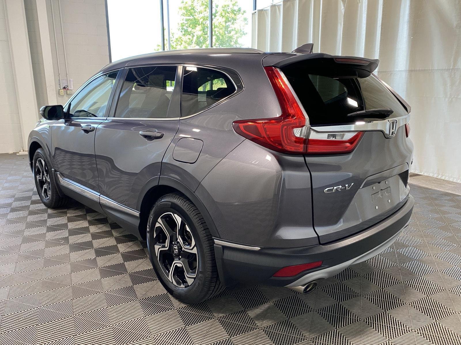 Used 2019 Modern Steel Metallic Honda Touring image 6