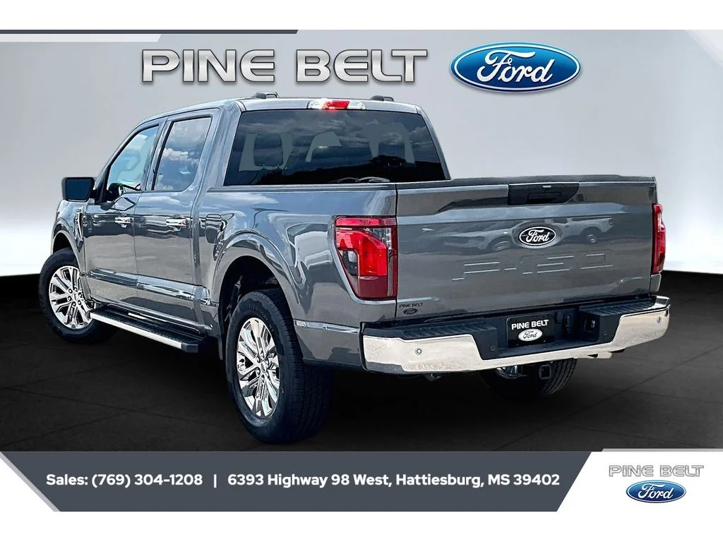 New 2026 Carbonized Gray Metallic Ford XLT image 2