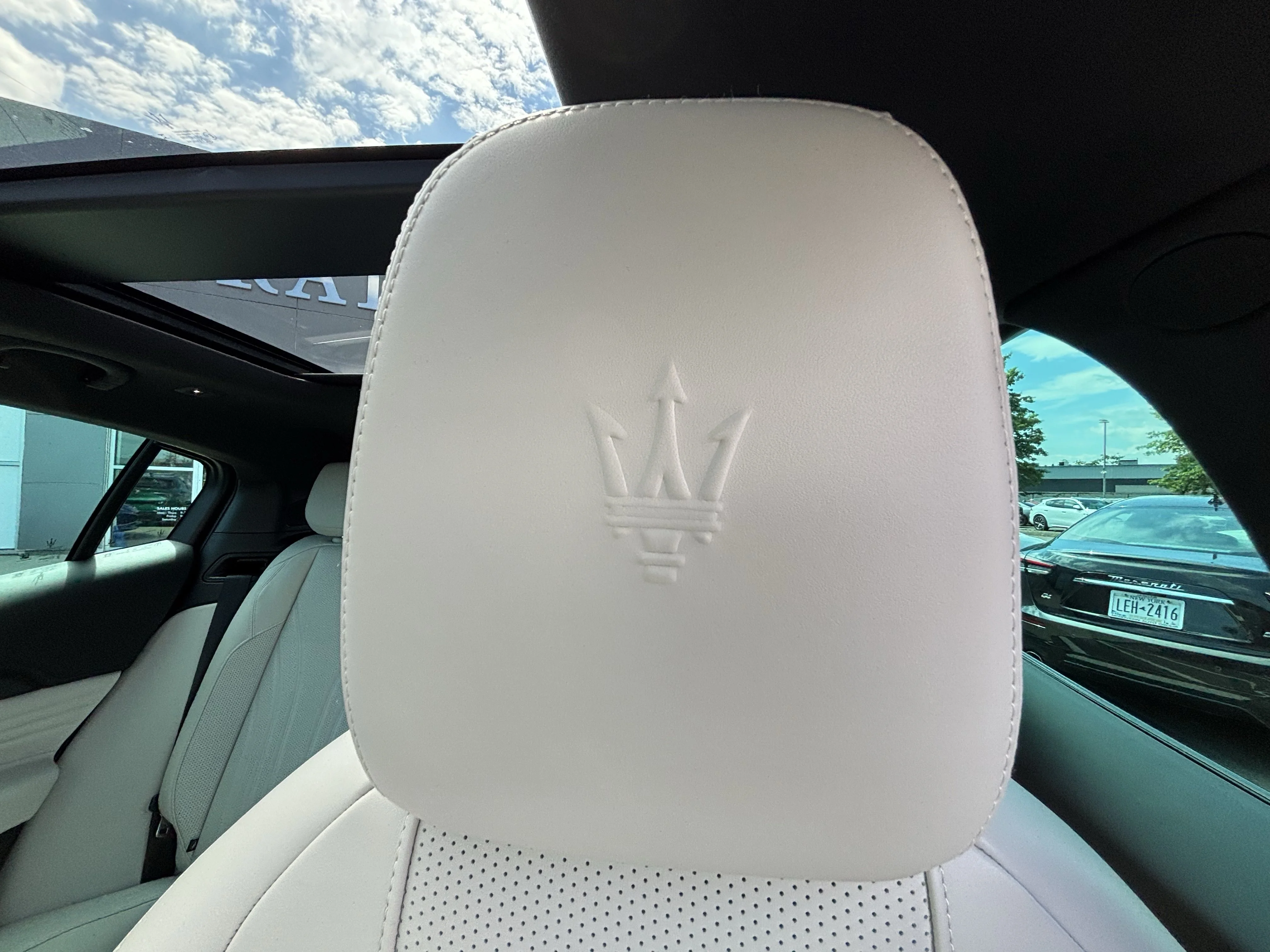 Certified Used 2023 Bianco Astro Metallic Maserati Modena image 30