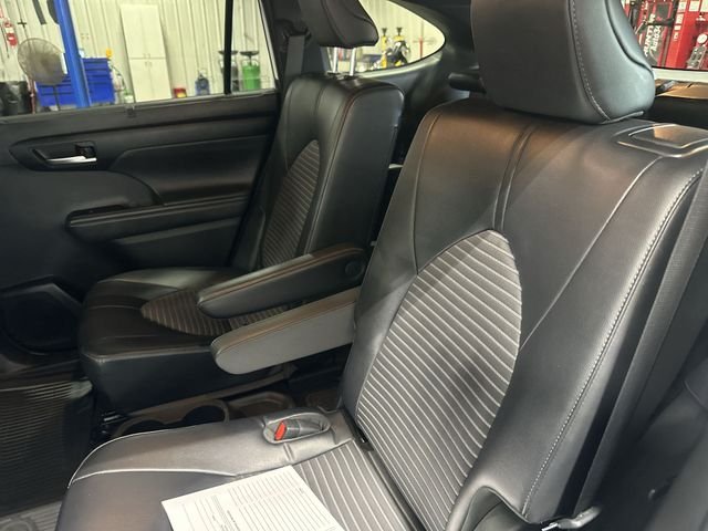 Certified Used 2023 Pearl Toyota XSE image 30