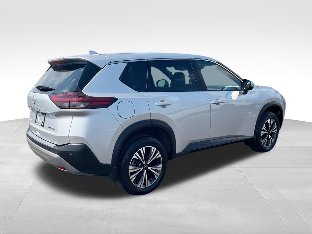 Used 2023 Silver Nissan SV image 8