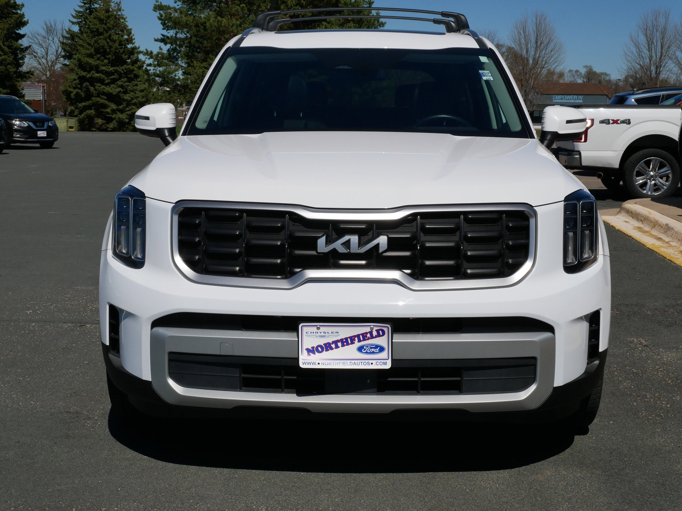 View vehicle photo 3