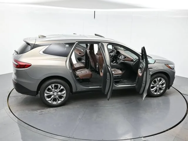 Used 2018 Includes Spectra Gray lower exterior accent color. Buick Avenir image 46