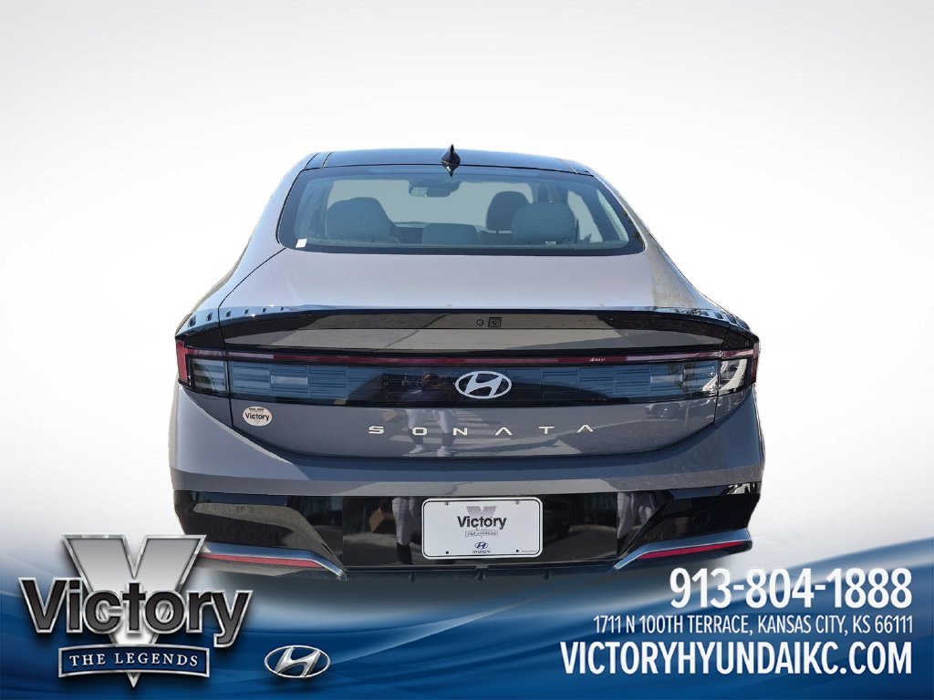 Certified Used 2024 Blue Hyundai SEL image 4
