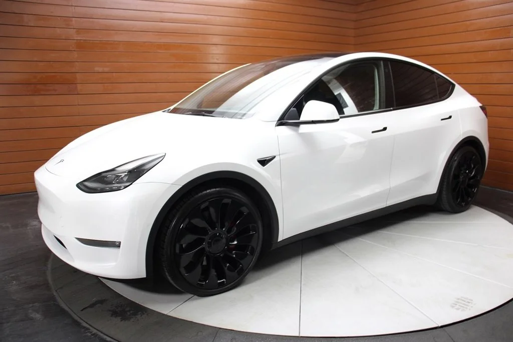 Used 2022 Pearl White Multi-Coat Tesla Performance image 22