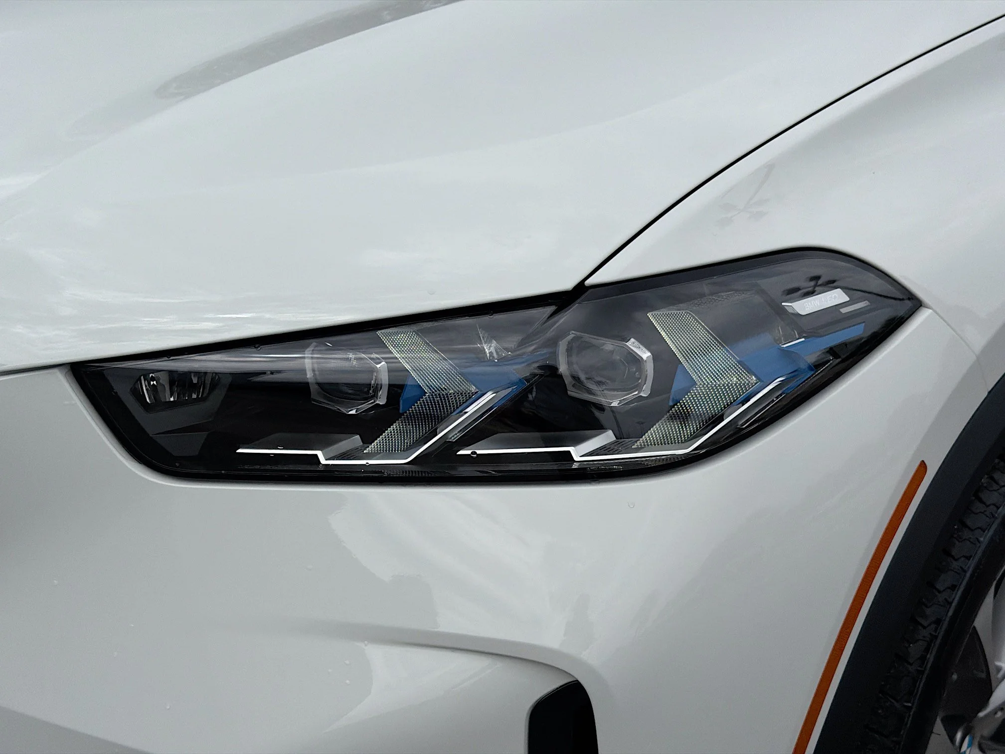 New 2026 Alpine White BMW xDrive40i image 9