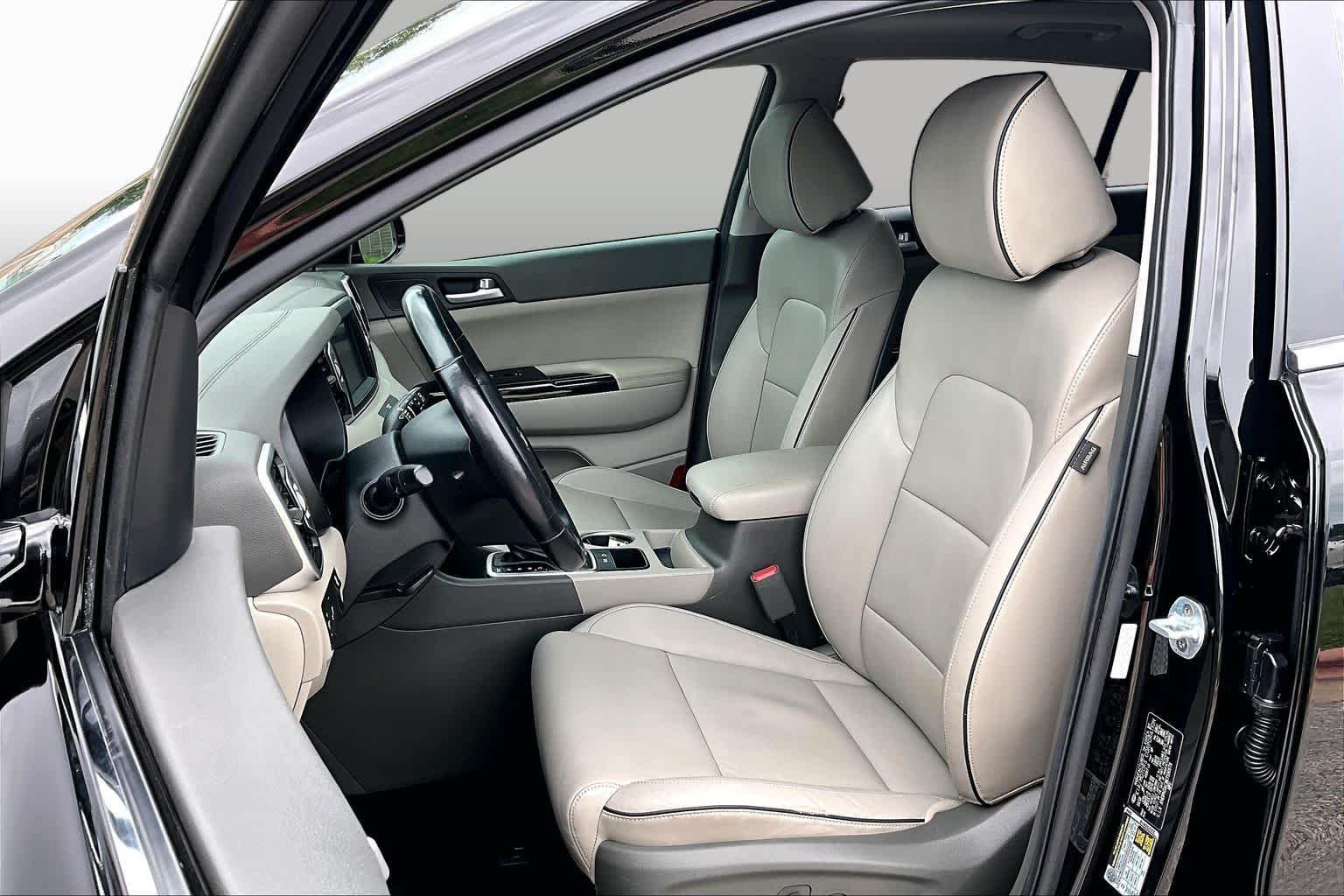 Used 2019 Black Cherry Kia EX image 8