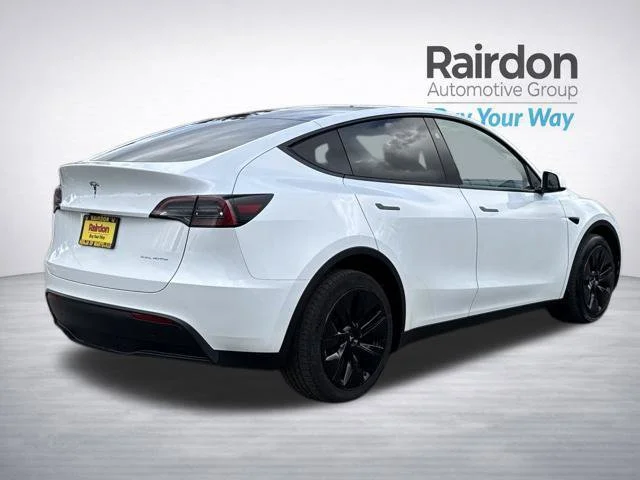 Used 2024 Pearl White Multi-Coat Tesla Long Range image 7
