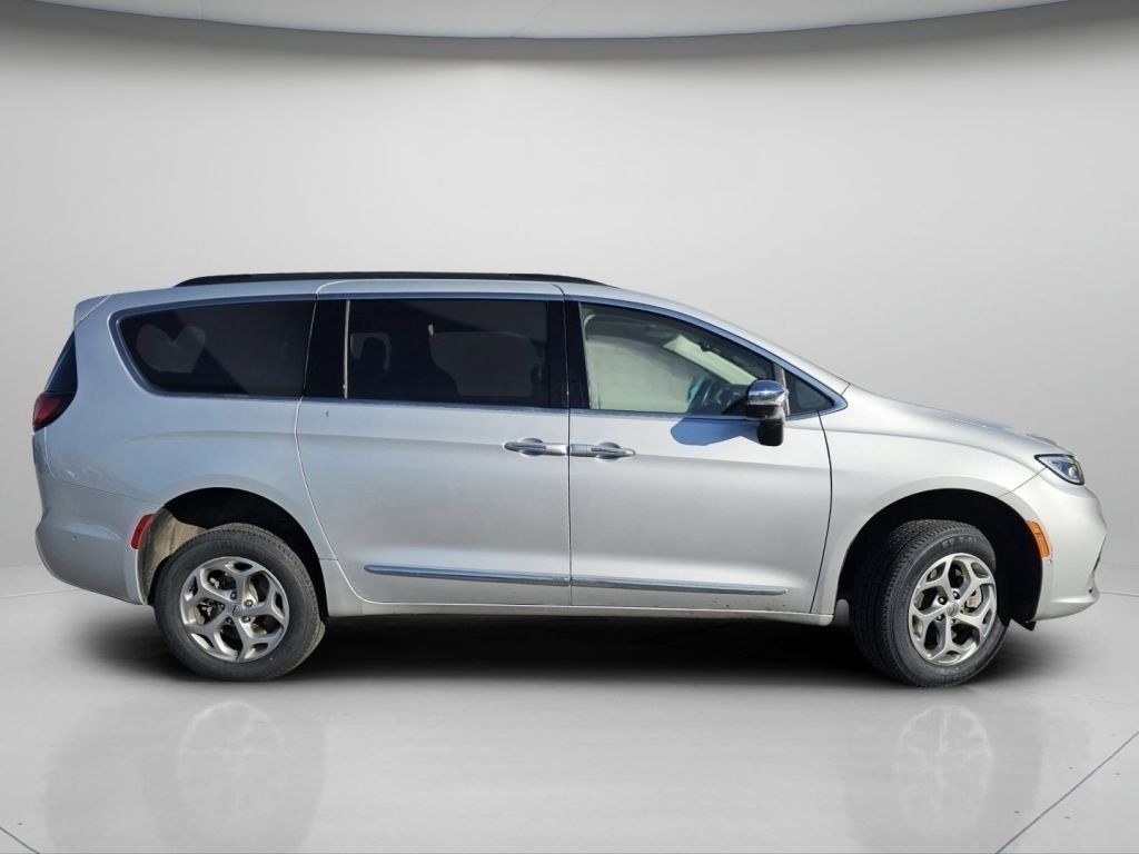 2023 Chrysler Pacifica Limited - Photo 27