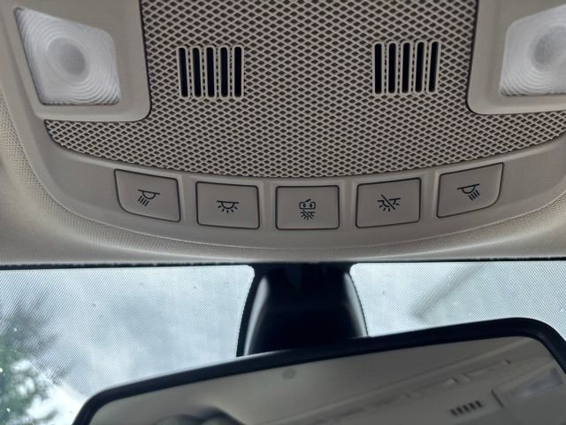 Used 2020 Black Ford SE image 29