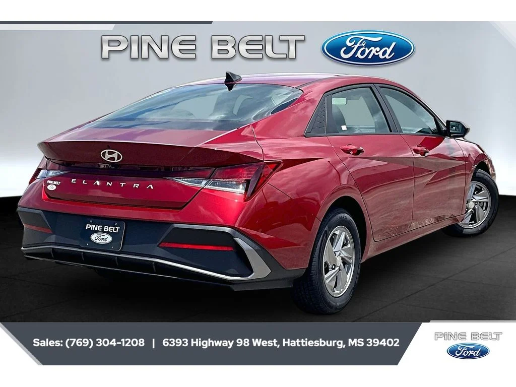 Used 2024 Red Hyundai SE image 11