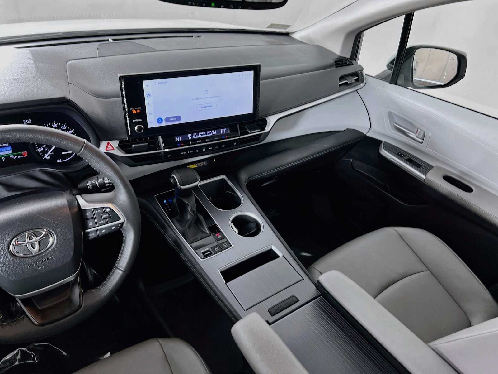 Used 2026 Wind Chill Pearl Toyota XLE image 25