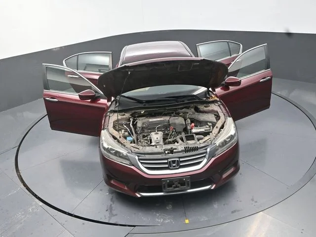 Used 2013  Honda LX image 40