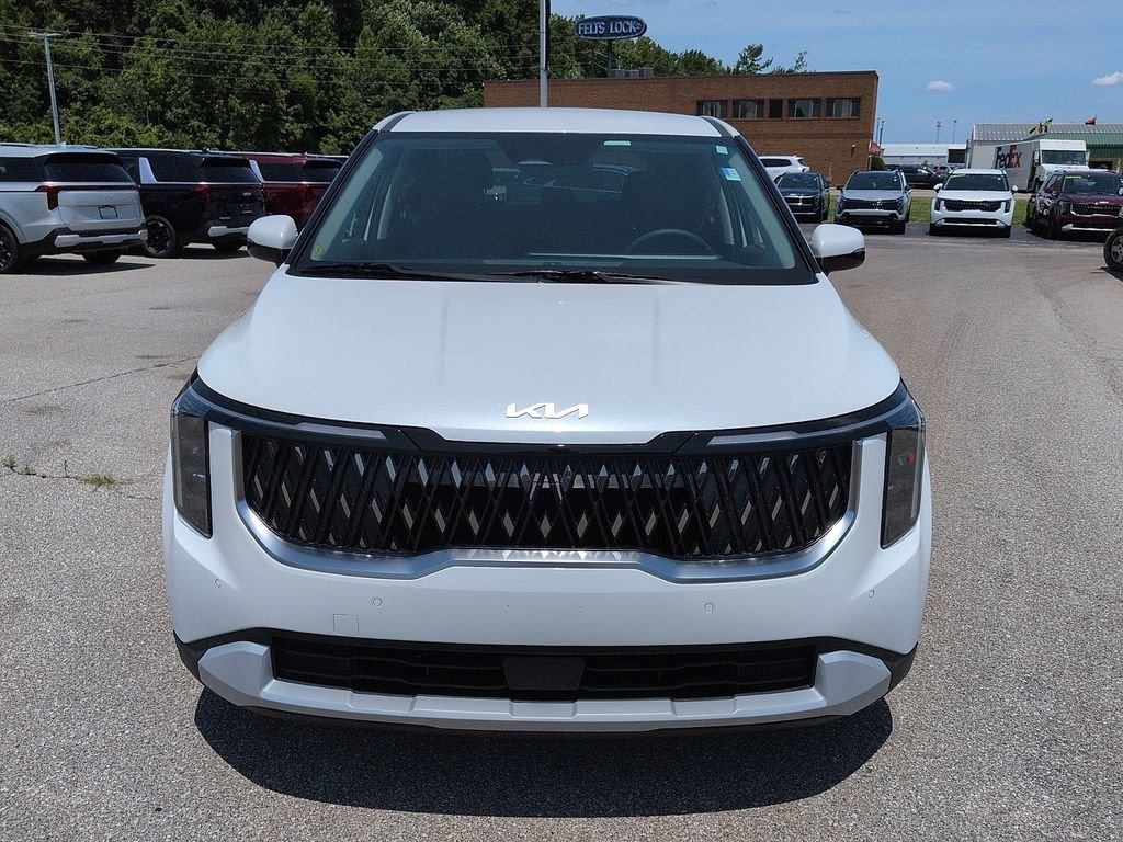 New 2026 Snow White Pearl Kia LXS image 3