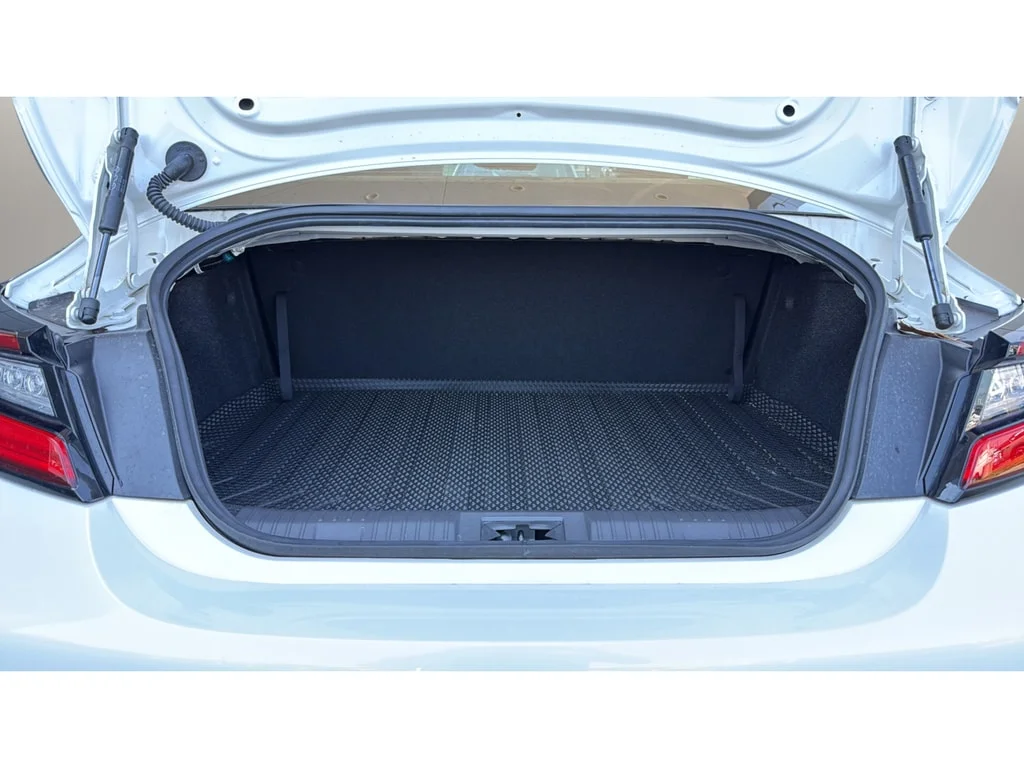 Used 2024 Crystal White Pearl Subaru Limited image 13