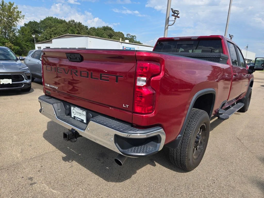 Used 2020 Red Chevrolet LT image 4