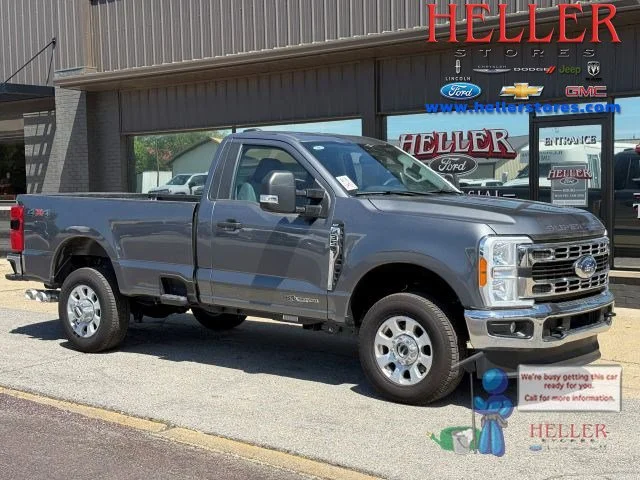 Used 2023 Gray Metallic Ford XLT image 1