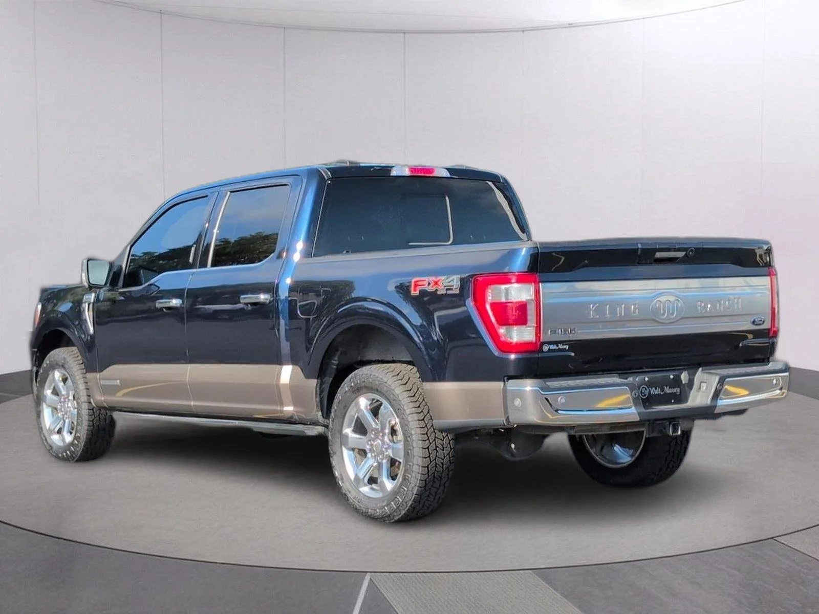 Used 2023 Antimatter Blue/Stone Gray Ford King Ranch image 3