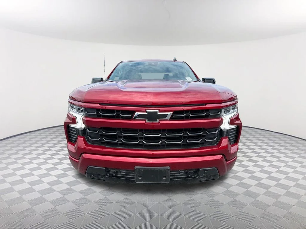 Used 2025 Red Chevrolet RST image 2