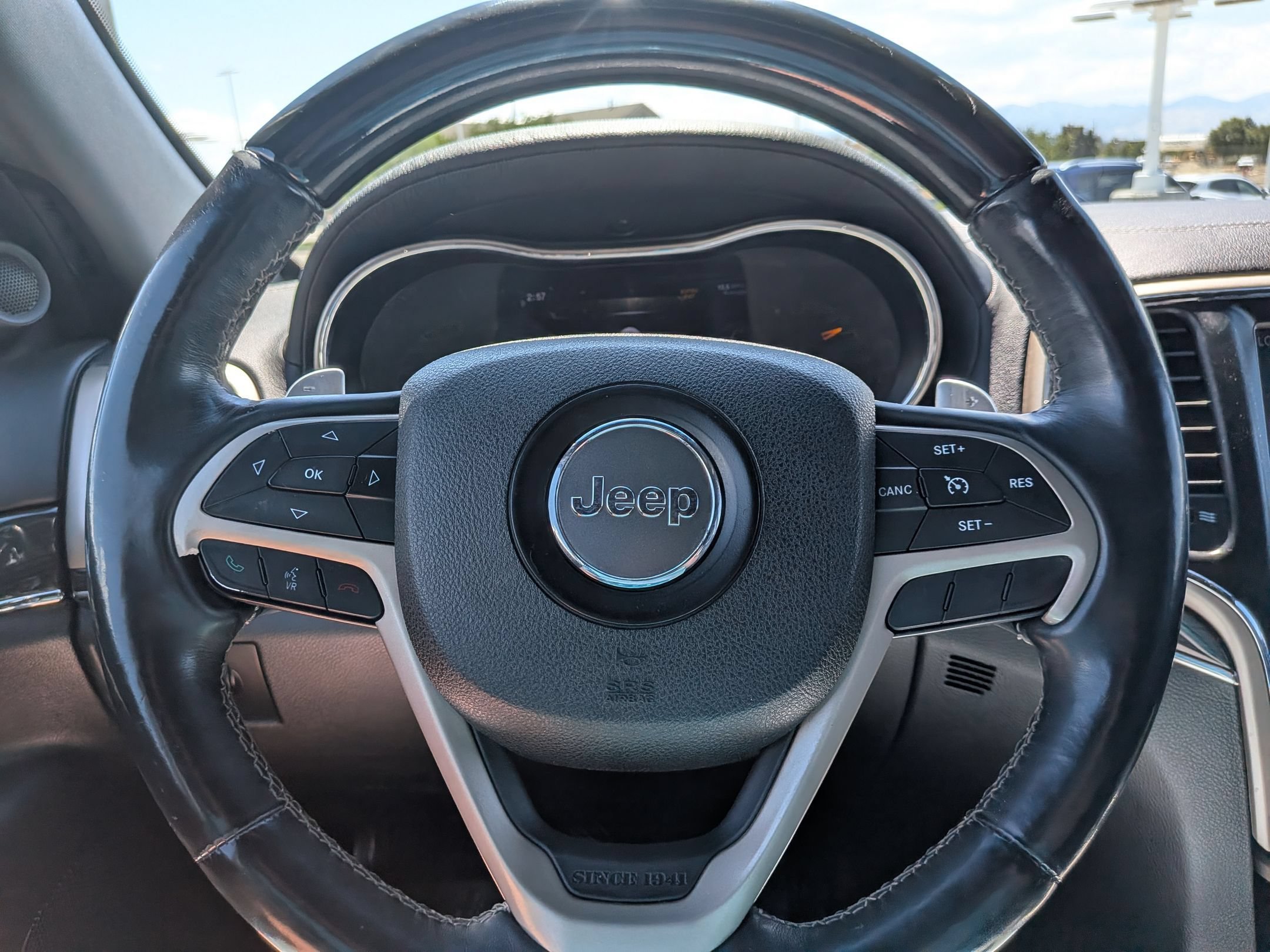 Used 2015 Bright White Clearcoat Jeep Overland image 15