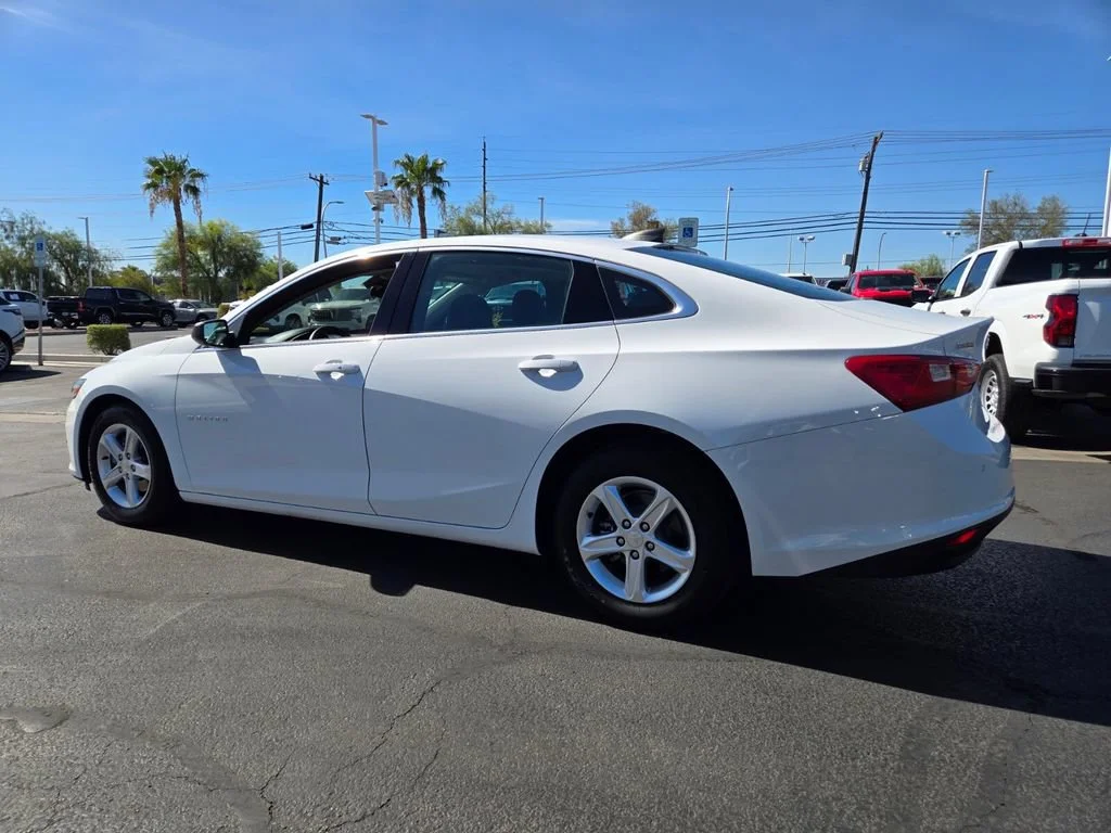Used 2024 Summit White Chevrolet LS image 4