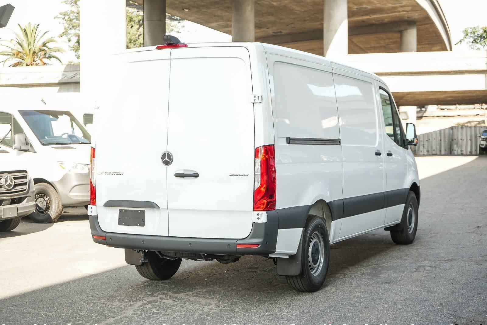 New 2026 Arctic White Mercedes-Benz Cargo 144WB Std Roof RWD 2.0L I4 Diesel Turbo SO image 6