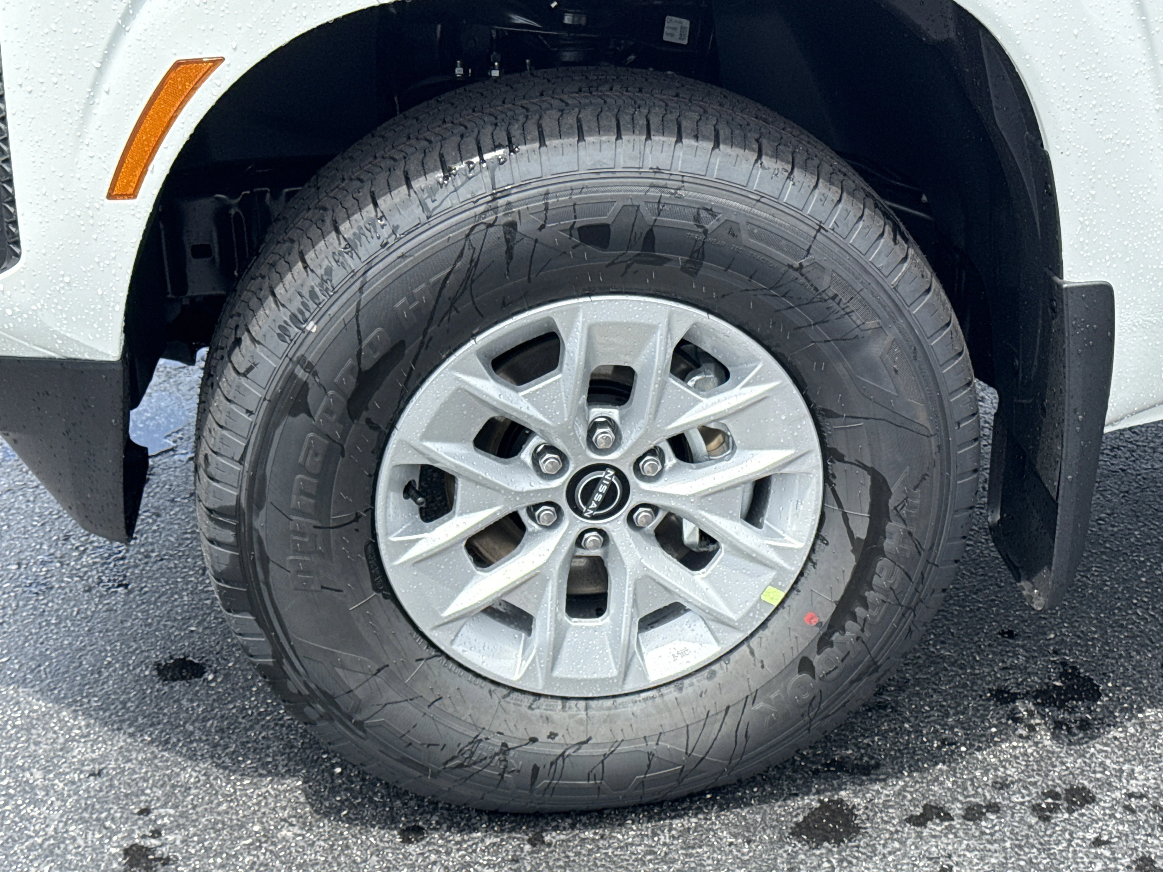New 2026 Glacier White Nissan S 4WD image 10