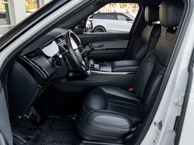 Used 2024 Fuji White Land Rover Dynamic SE image 14