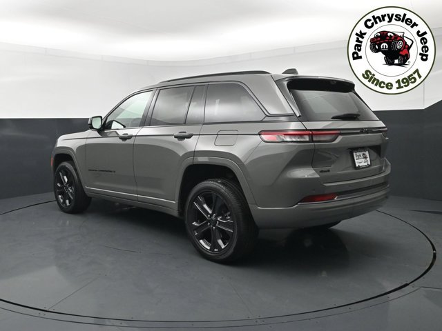 New 2027 Gray Jeep Limited Reserve image 4