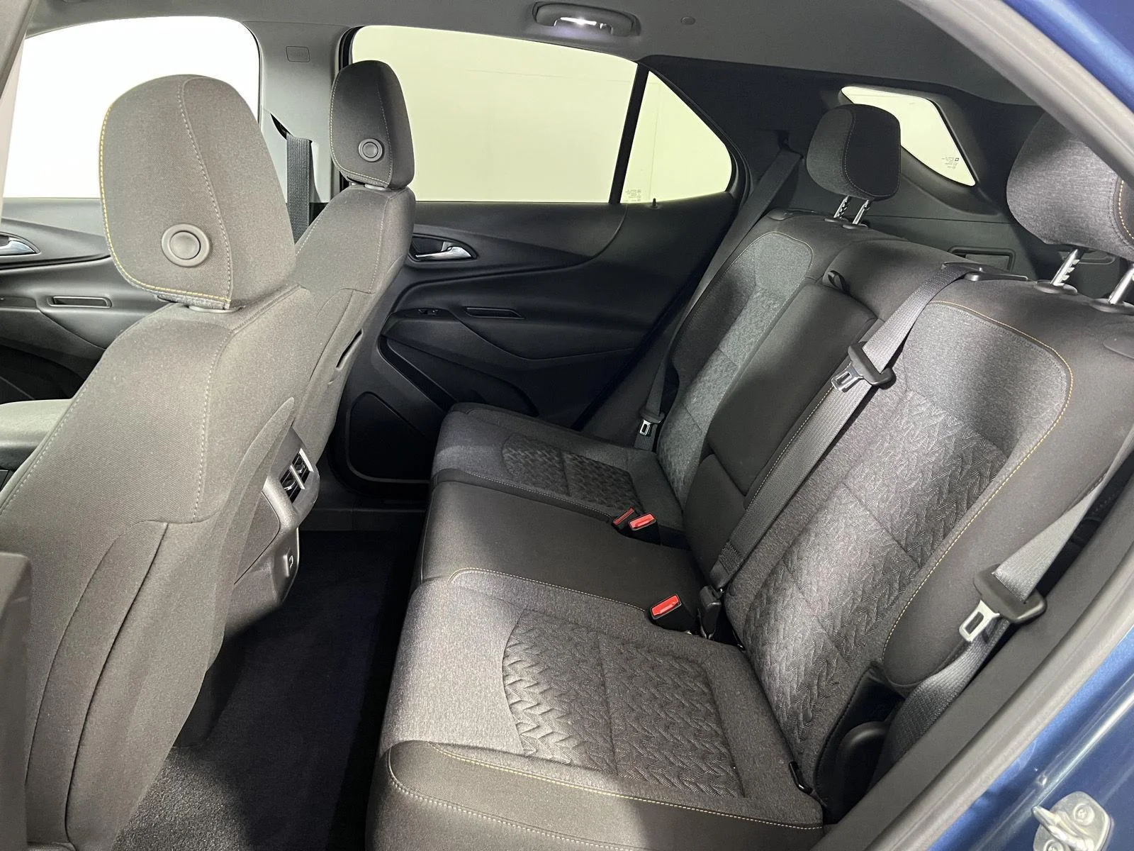 Used 2024 Lakeshore Blue Metallic Chevrolet LT image 17