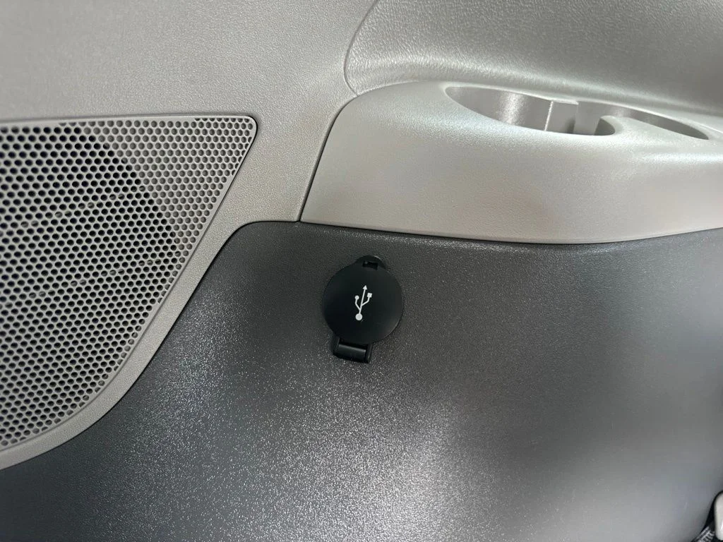 Used 2017 White Toyota XLE image 17